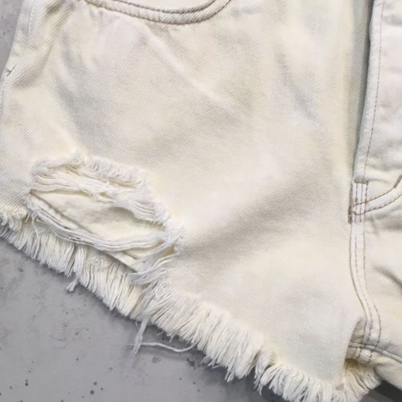 WE THE FREE | Loving Good Vibrations Cutoff Denim Shorts - Picture 15 of 15